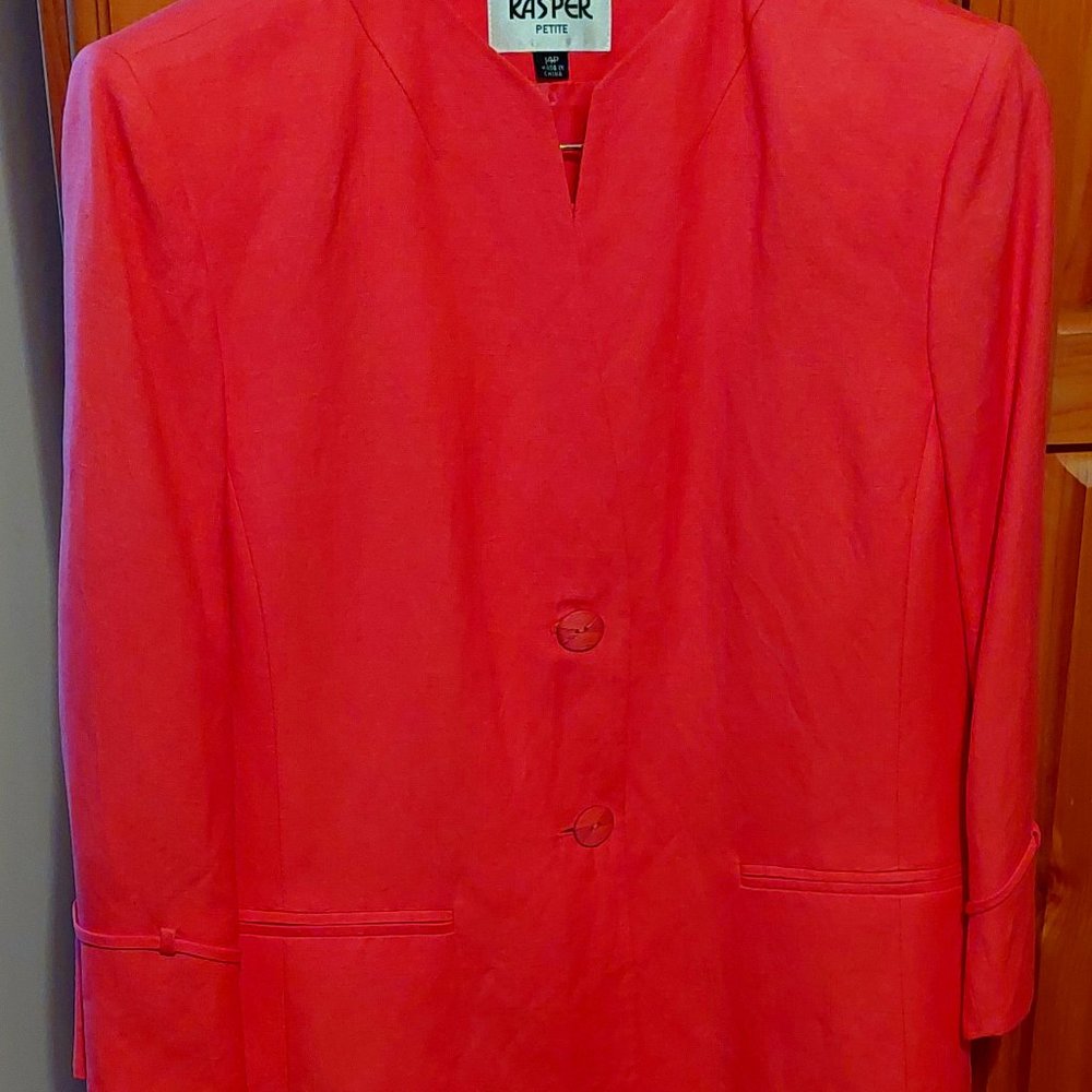 Kasper 14 Petite Coral Linen Skirt Suit- beautiful - barely worn